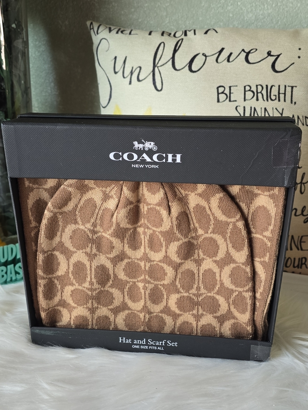 Coach NIB Brown Signature Logo Beanie and Scarf Set UNisex